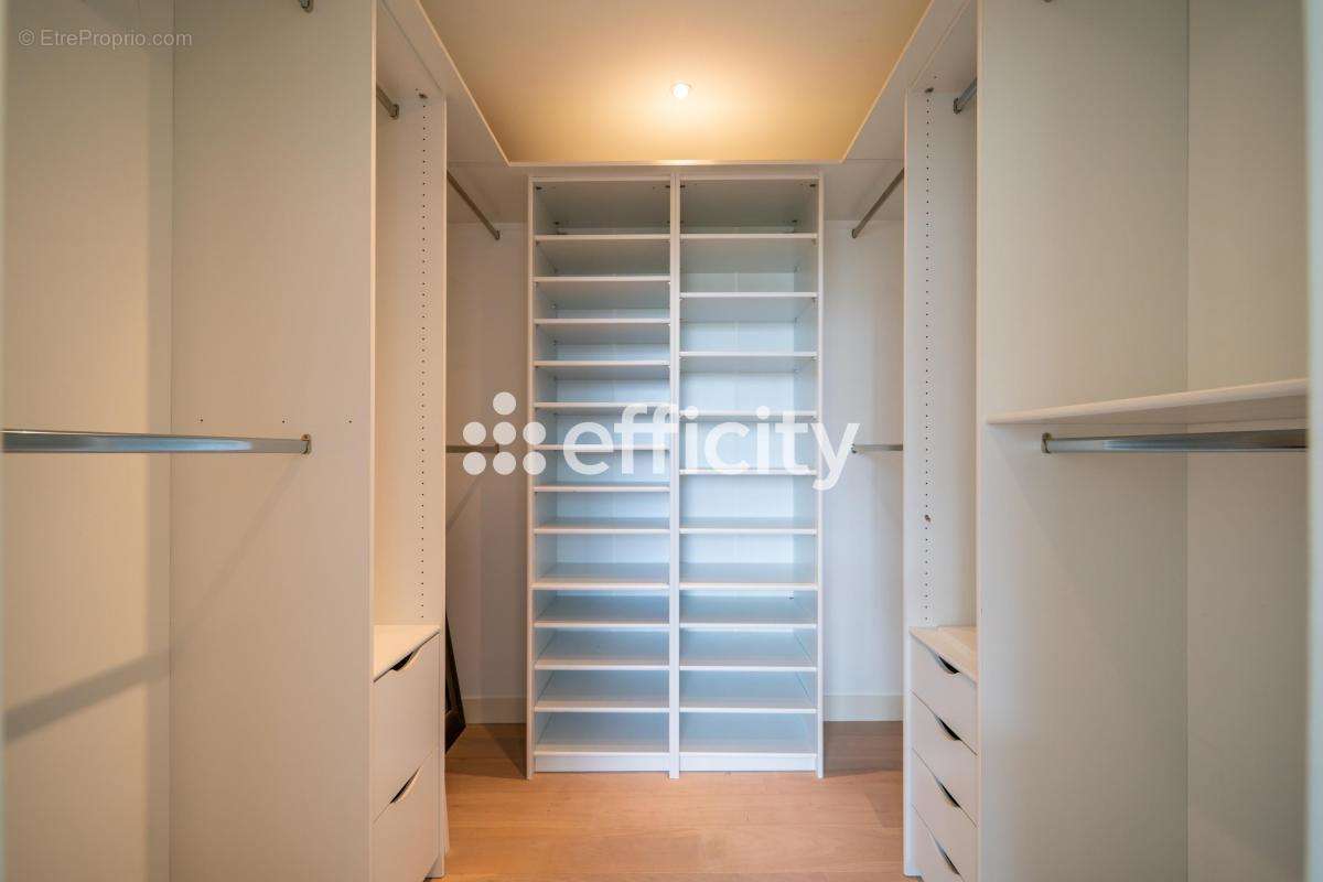 Appartement à ISSY-LES-MOULINEAUX