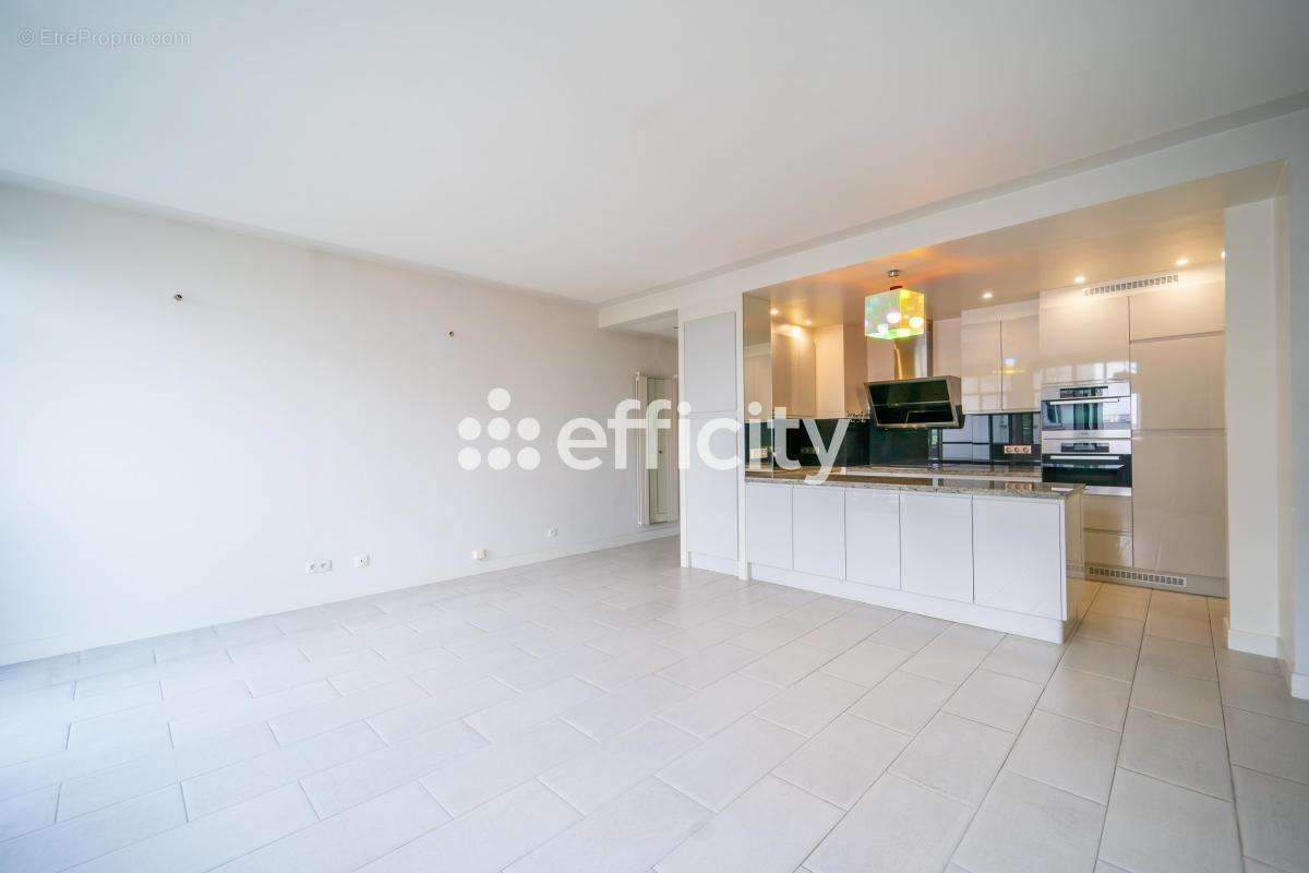 Appartement à ISSY-LES-MOULINEAUX