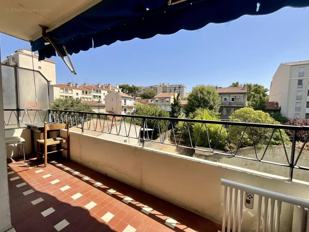 Appartement à MARSEILLE-4E