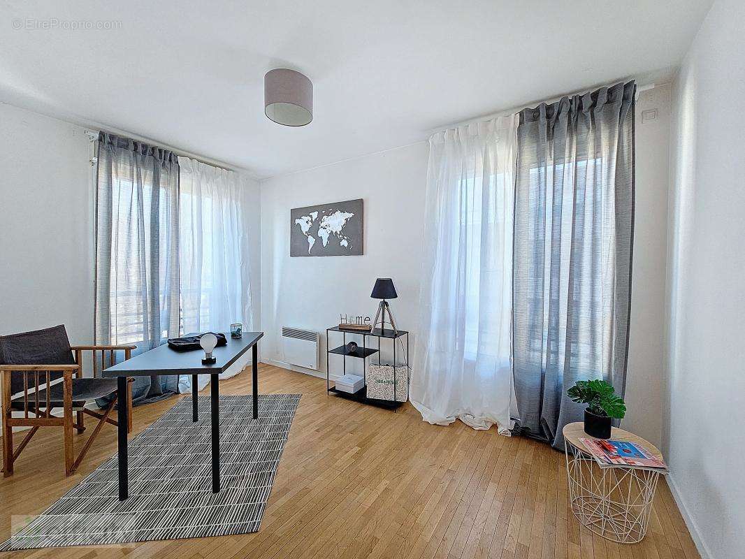 Appartement à COLOMBES