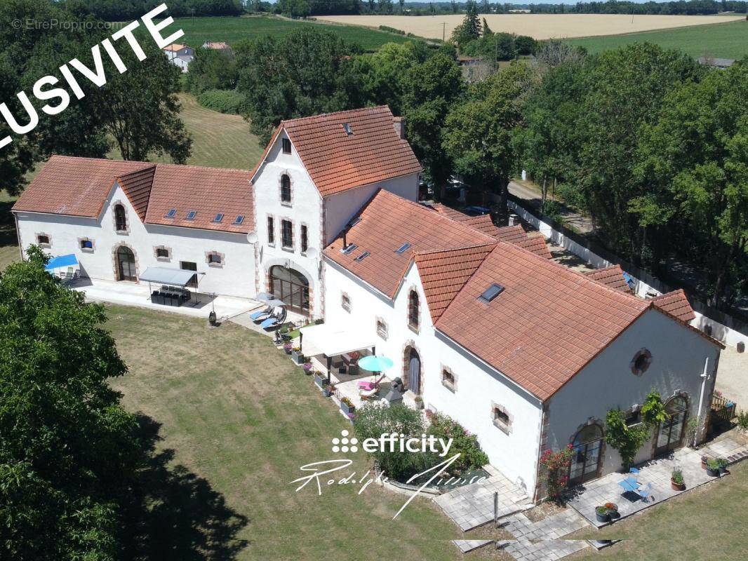 Maison à COULONGES-SUR-L&#039;AUTIZE