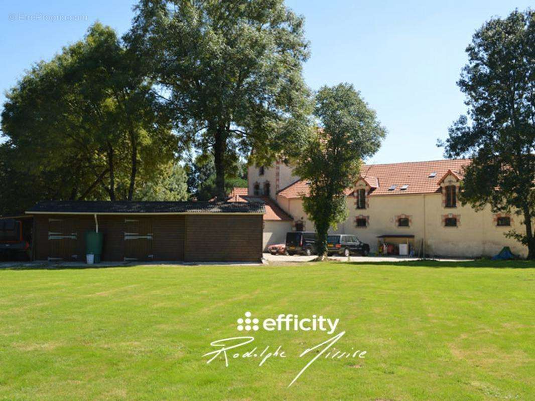 Maison à COULONGES-SUR-L&#039;AUTIZE