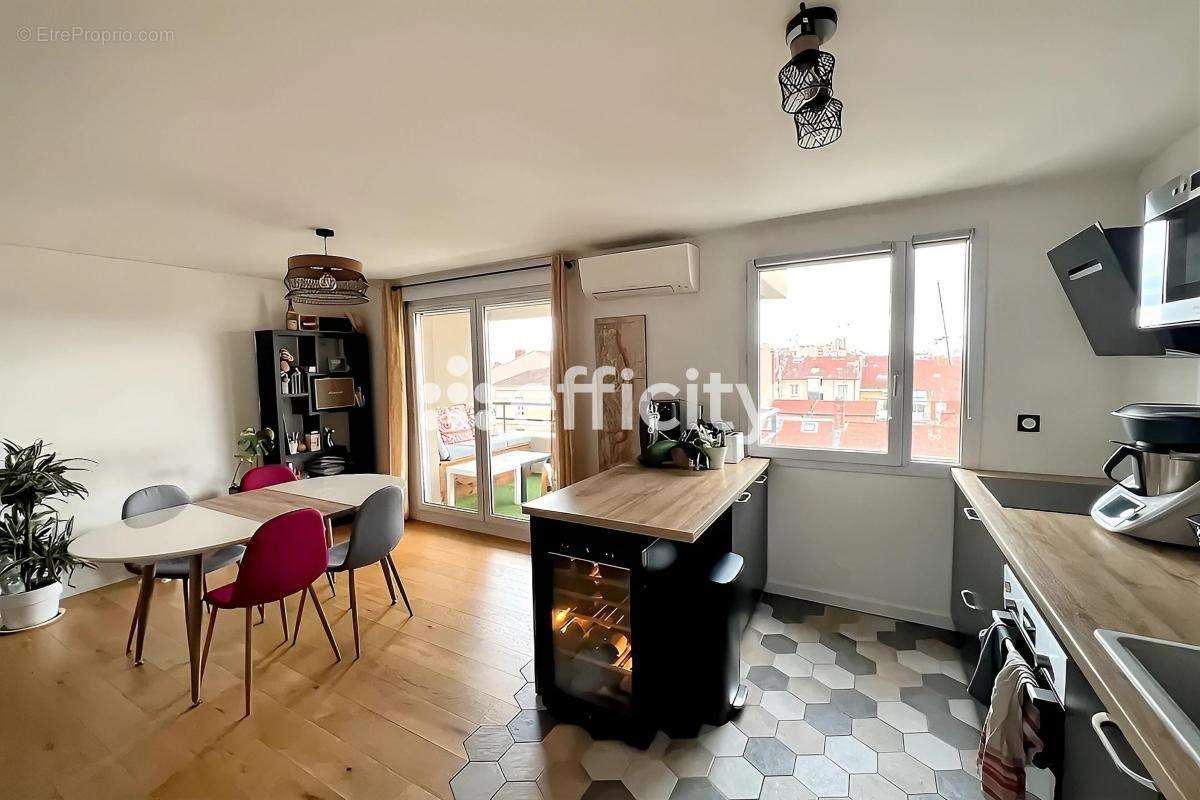 Appartement à VILLEURBANNE