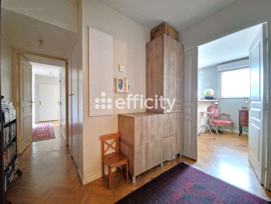 Appartement à ASNIERES-SUR-SEINE