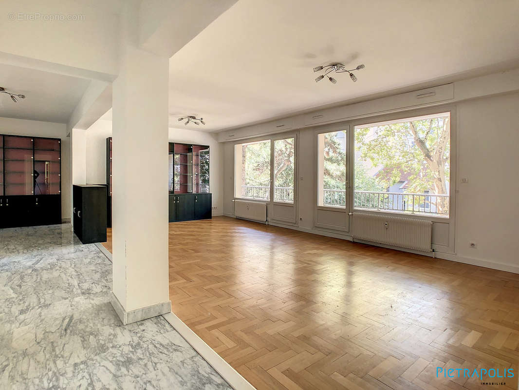 Appartement à LYON-8E