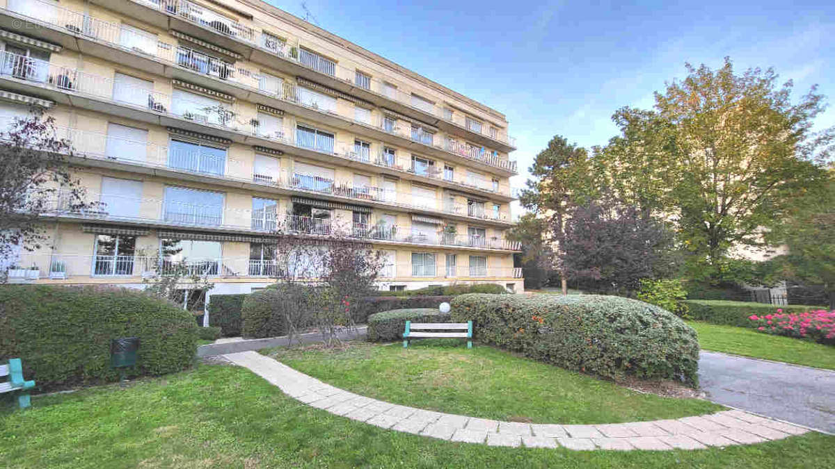 Appartement à VERSAILLES