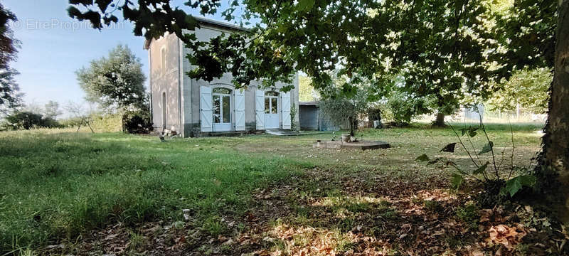 Maison à SAINT-JOUIN-DE-MARNES