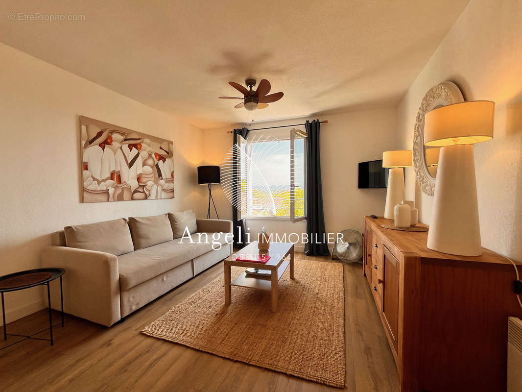 Appartement à FREJUS