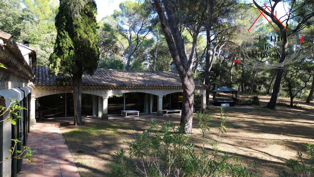 Maison à PERNES-LES-FONTAINES