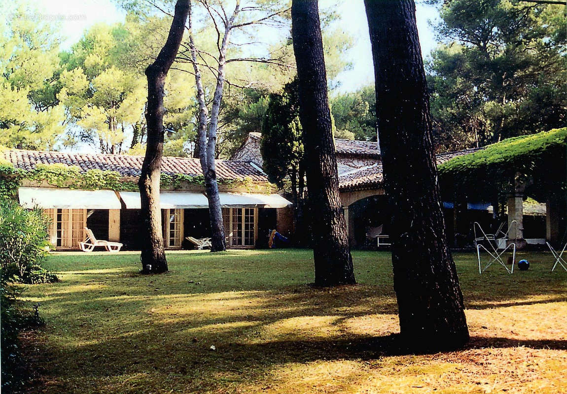 Maison à PERNES-LES-FONTAINES