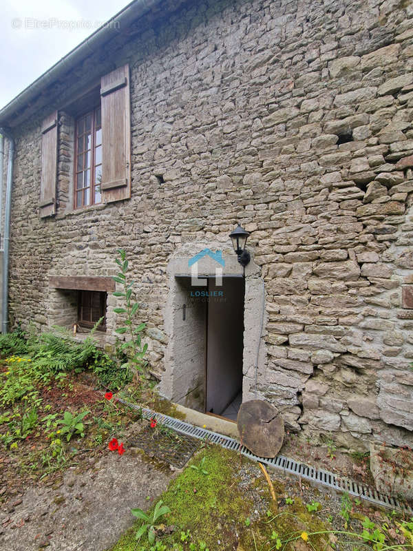 Maison à DRAGEY-RONTHON