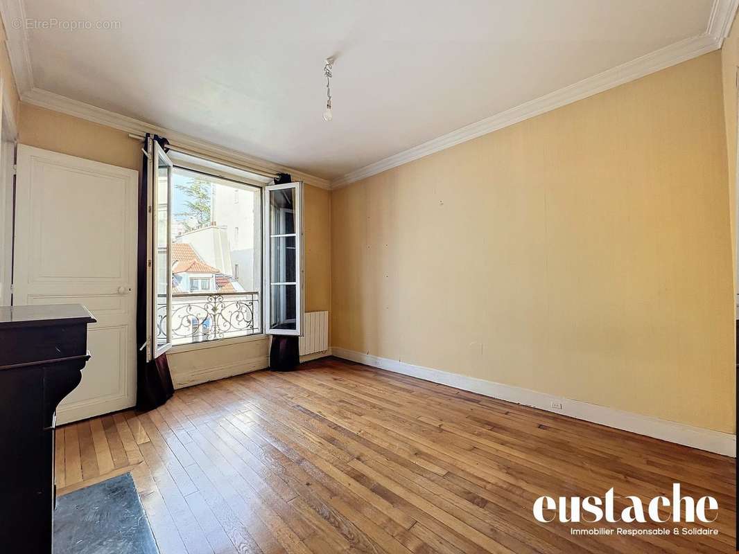 Appartement à PARIS-11E