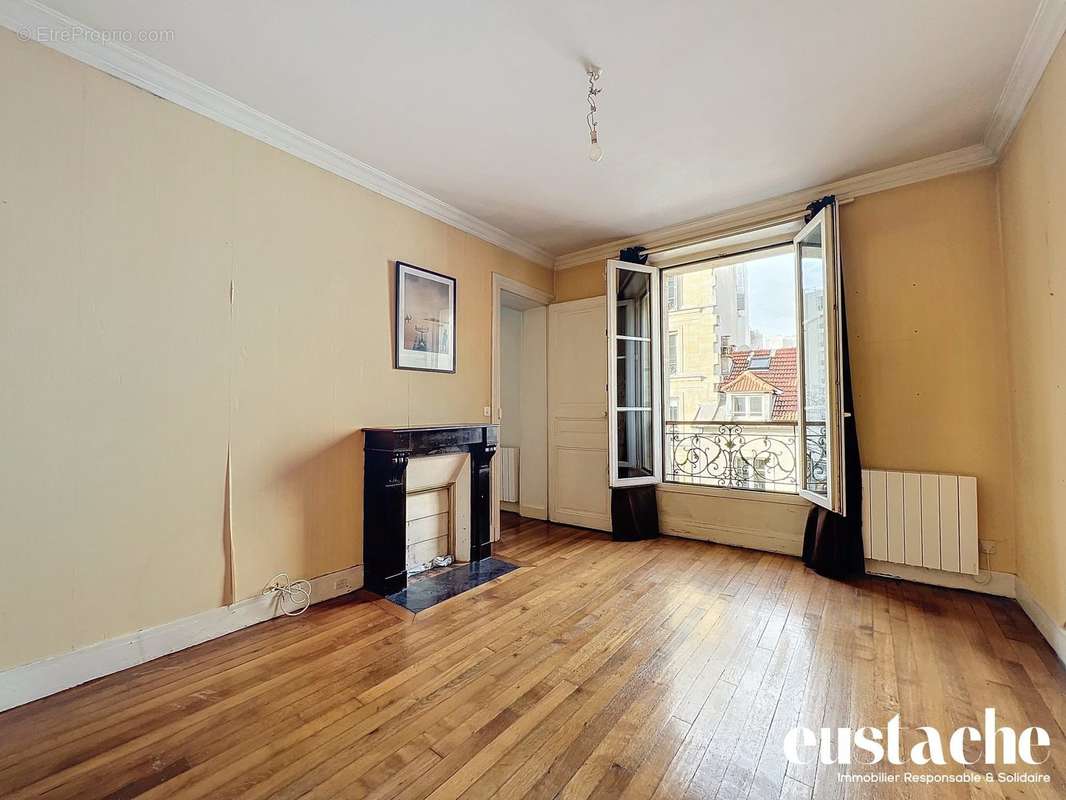 Appartement à PARIS-11E