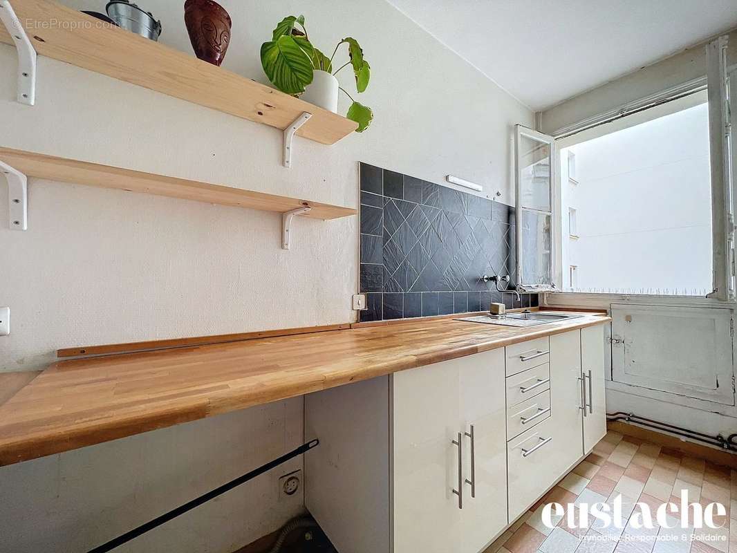 Appartement à PARIS-11E