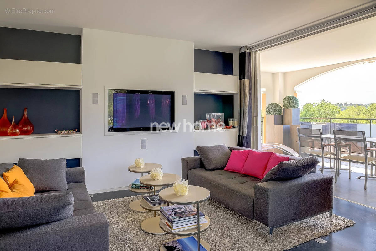 Appartement à MOUGINS