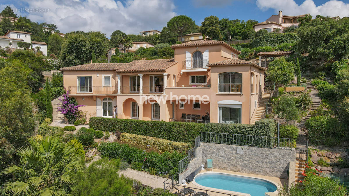 Maison à LES ADRETS-DE-L&#039;ESTEREL