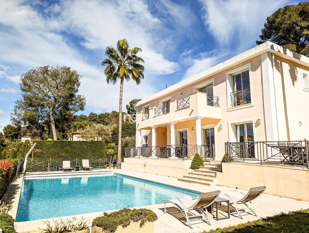 Maison à MOUGINS