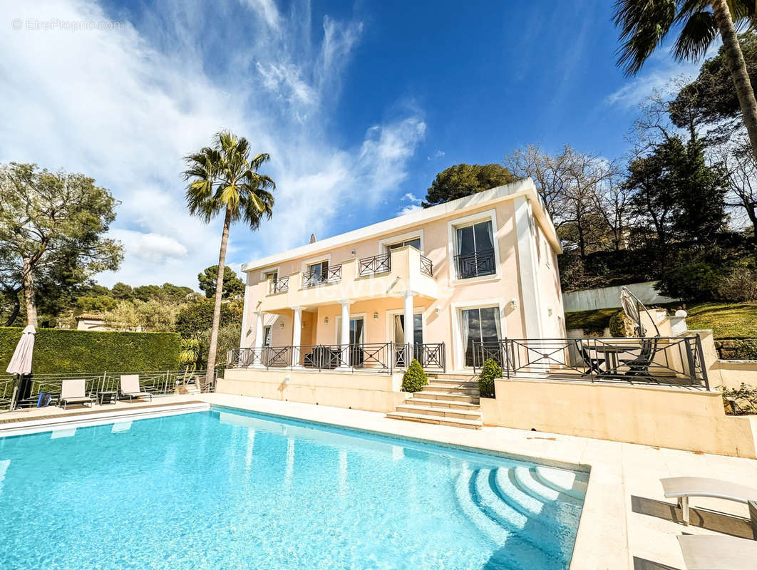 Maison à MOUGINS