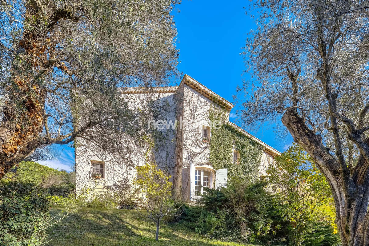 Maison à MOUGINS