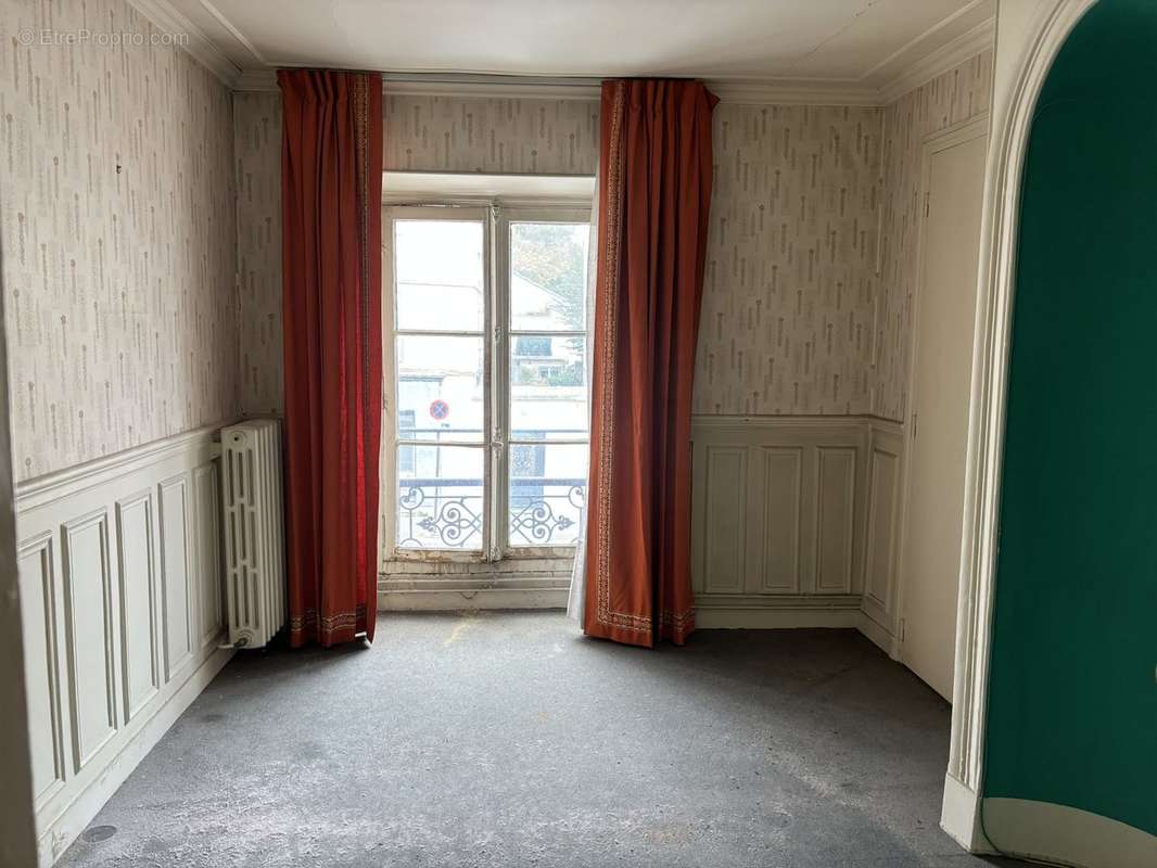 Chambre - Appartement à VERSAILLES