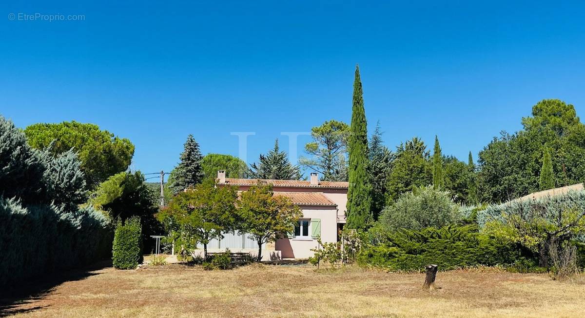 Maison à SAINT-SATURNIN-LES-APT