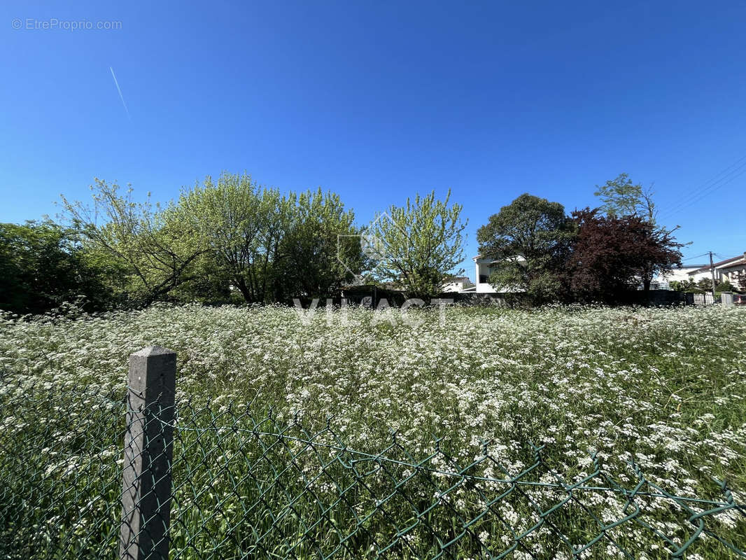 Terrain à MERIGNAC