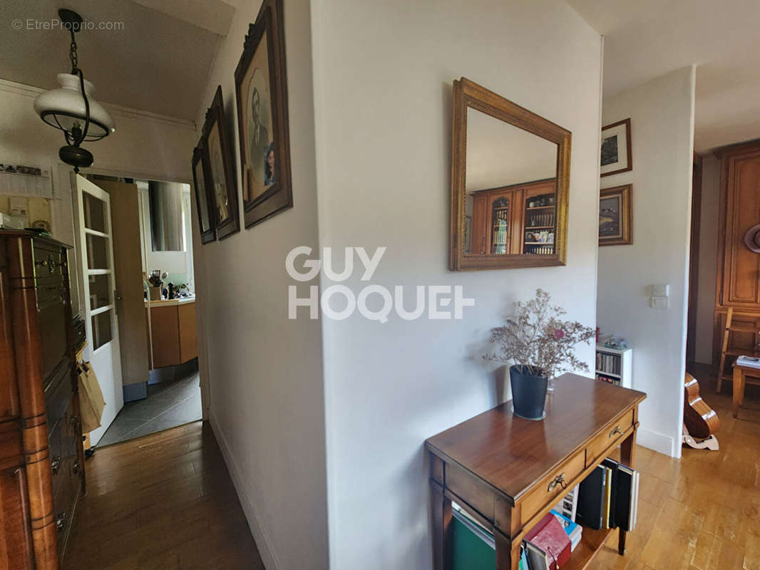 Appartement à BOUGIVAL