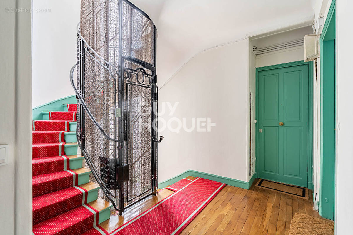 Appartement à PARIS-15E