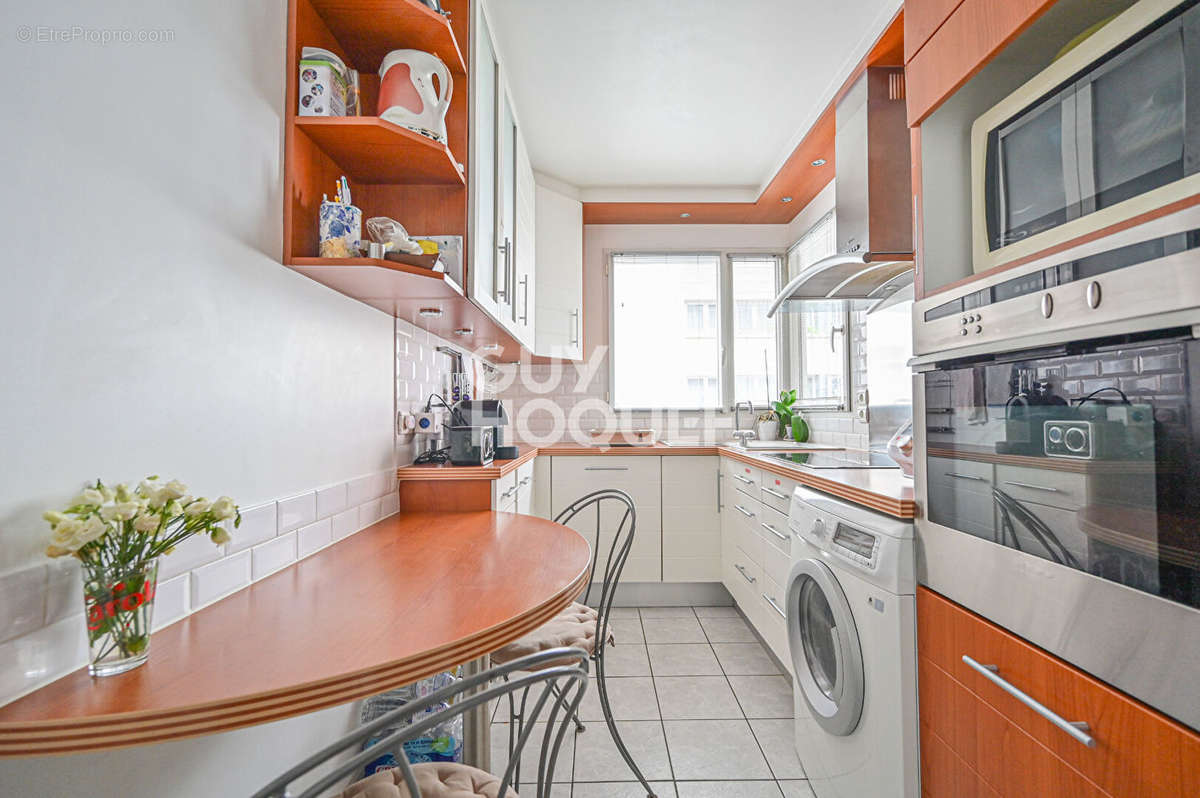 Appartement à PARIS-12E