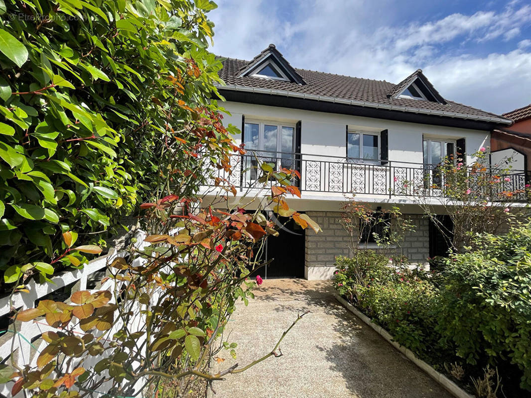 Maison à ORMESSON-SUR-MARNE