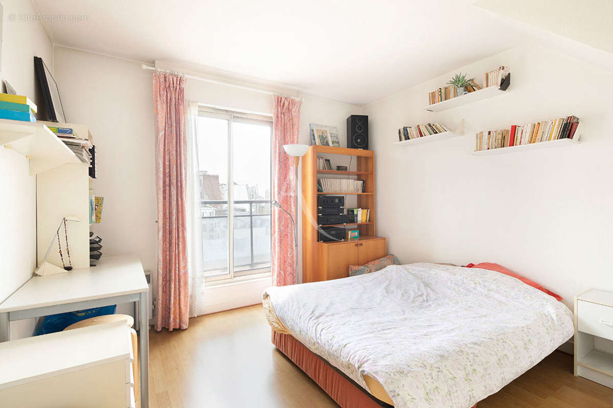 Appartement à PARIS-20E