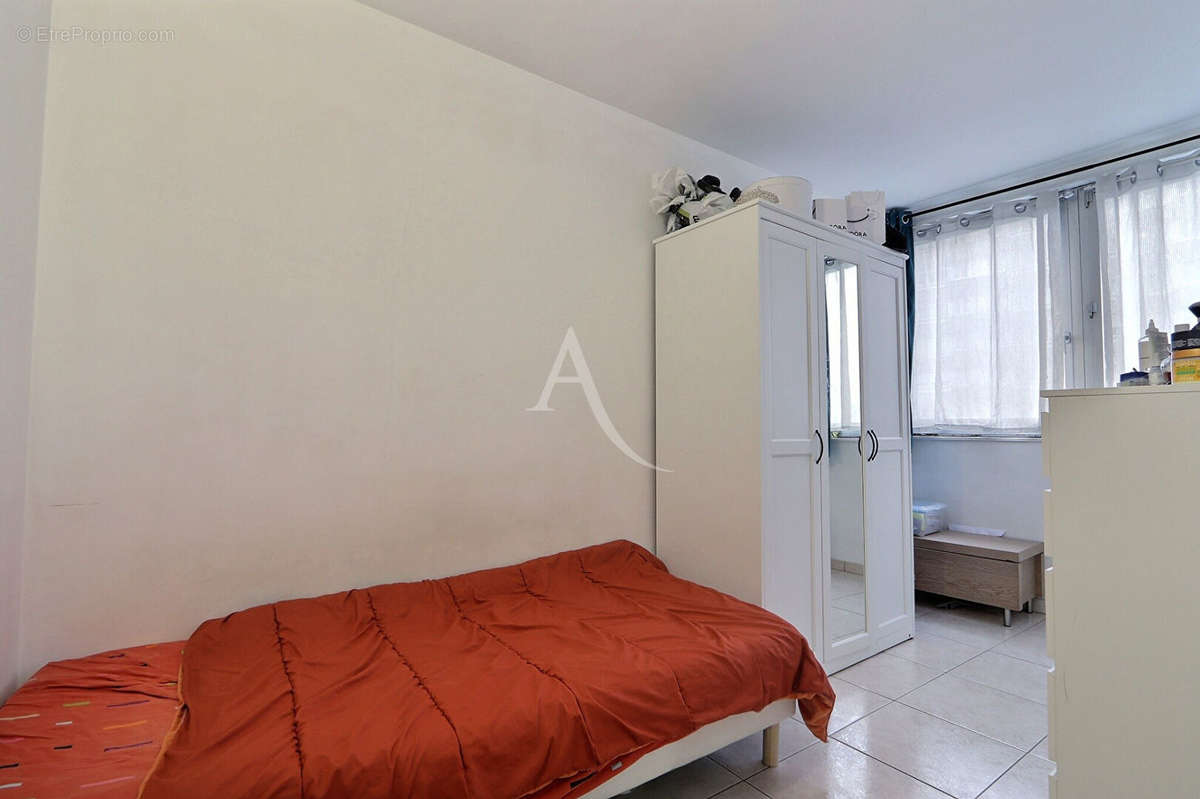 Appartement à AUBERVILLIERS