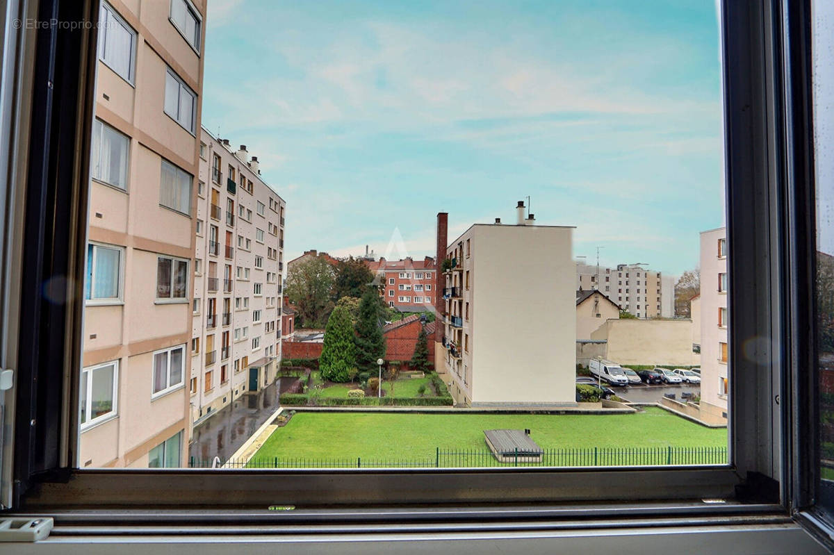 Appartement à AUBERVILLIERS