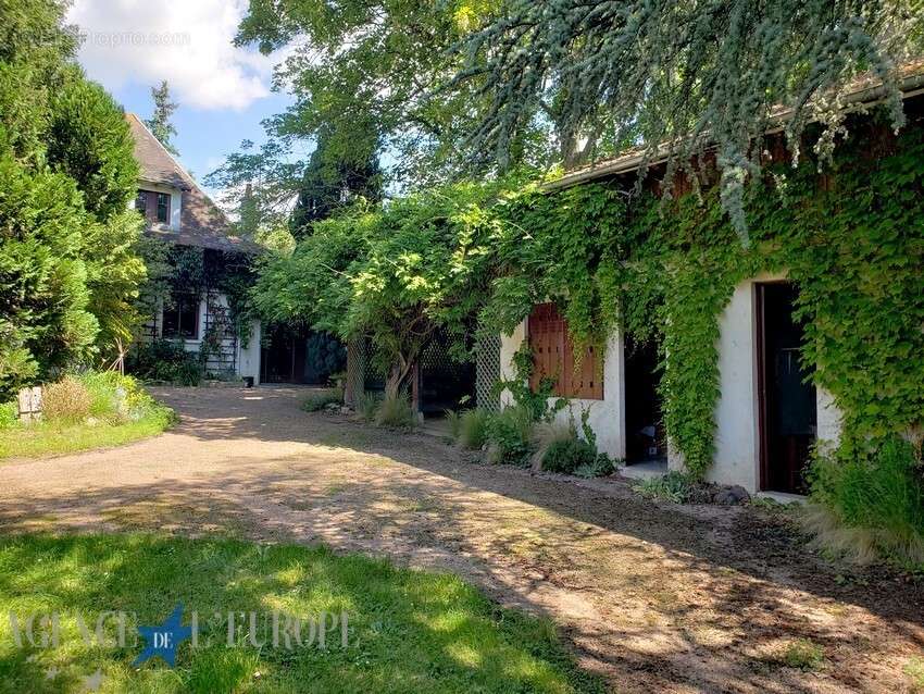 Maison à BELLERIVE-SUR-ALLIER