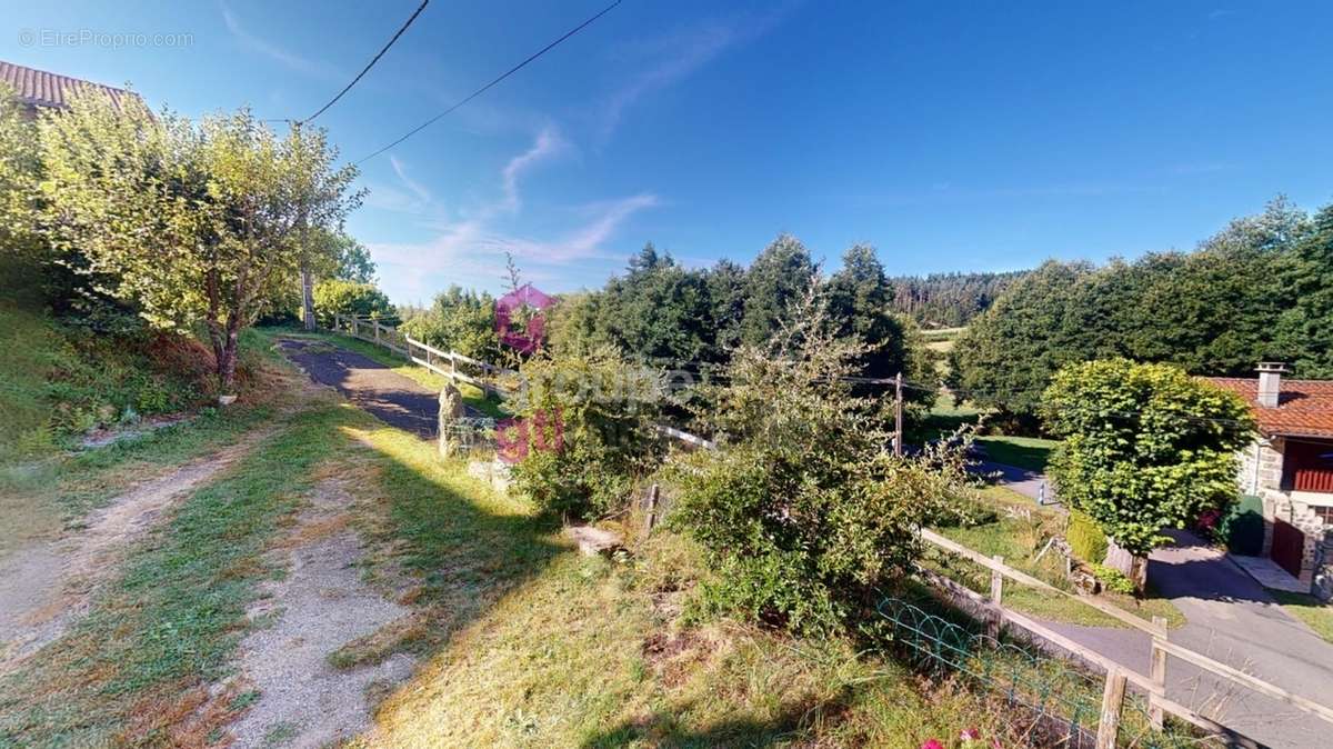 Maison à MERLE-LEIGNEC