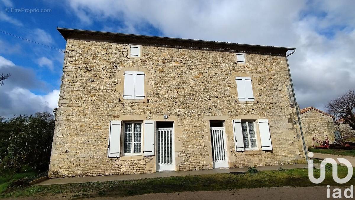 Photo 1 - Maison à LONGRE