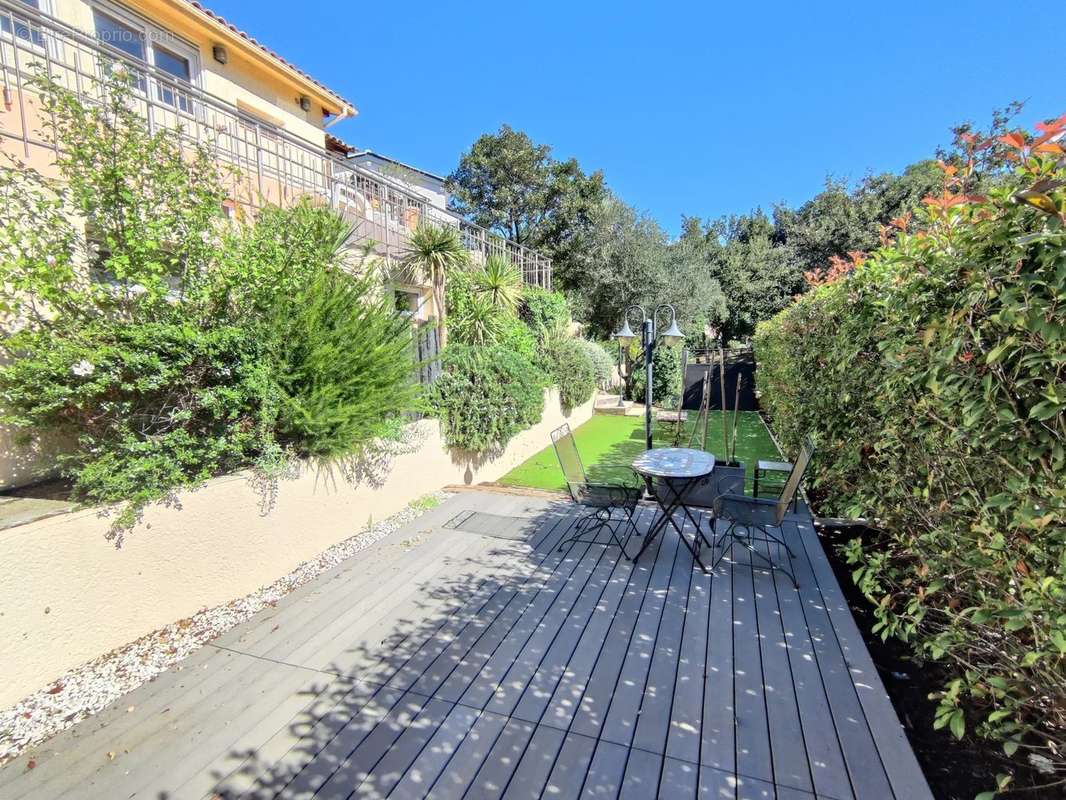 Maison à ROQUEBRUNE-SUR-ARGENS