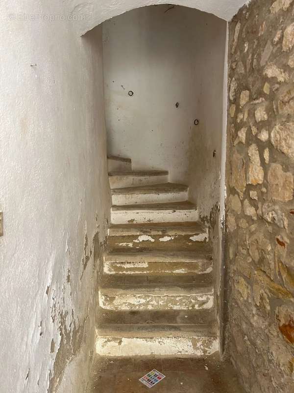 Appartement à CHATEAUNEUF-GRASSE