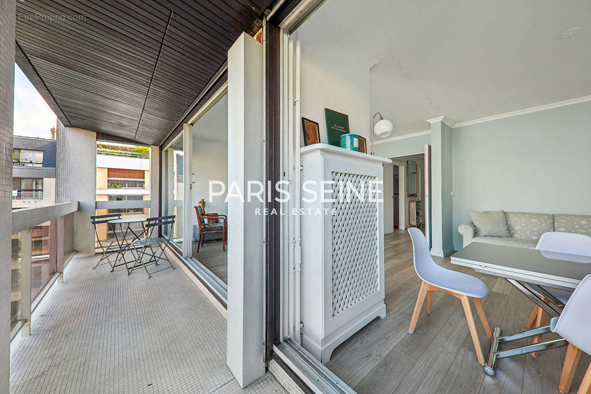 Appartement à PARIS-15E