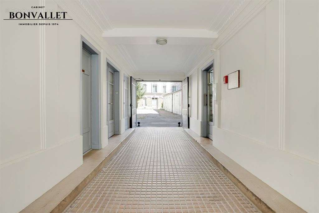 Appartement à PARIS-15E