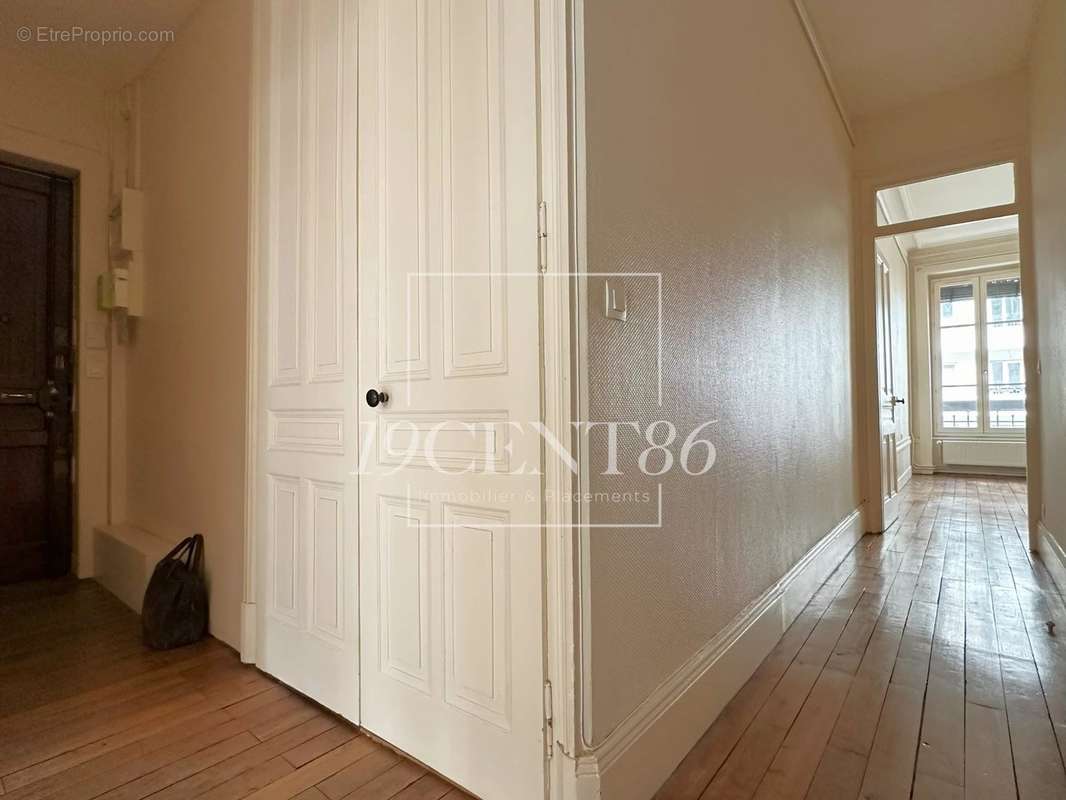 Appartement à LYON-7E