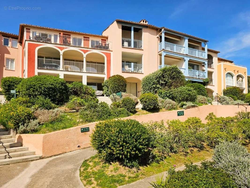 Appartement à GRIMAUD