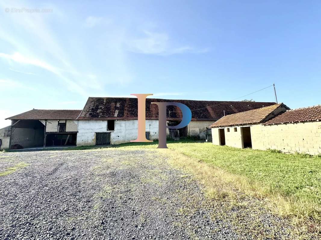 Maison à PARAY-LE-MONIAL