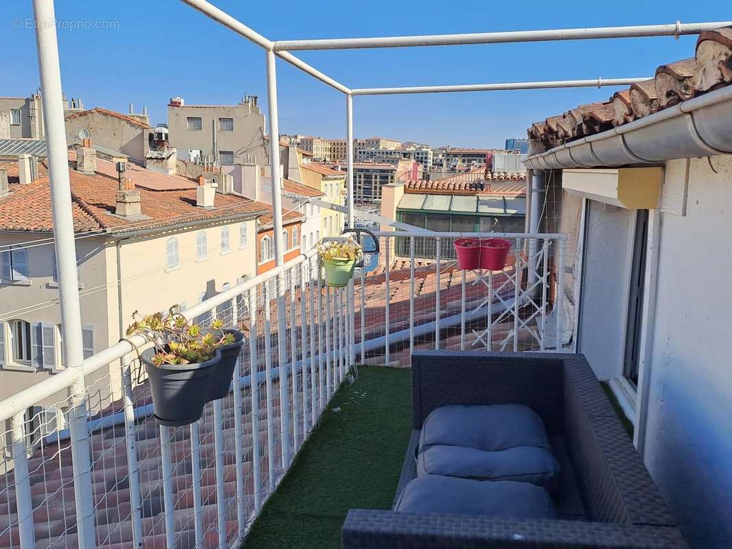 Appartement à MARSEILLE-1E