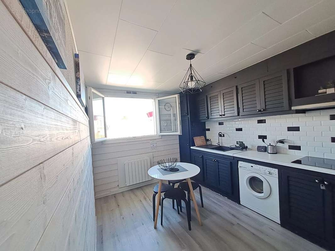 Appartement à MARSEILLE-1E