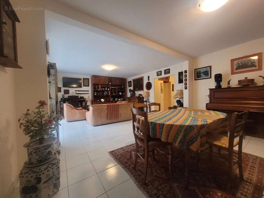 Appartement à MARSEILLE-8E