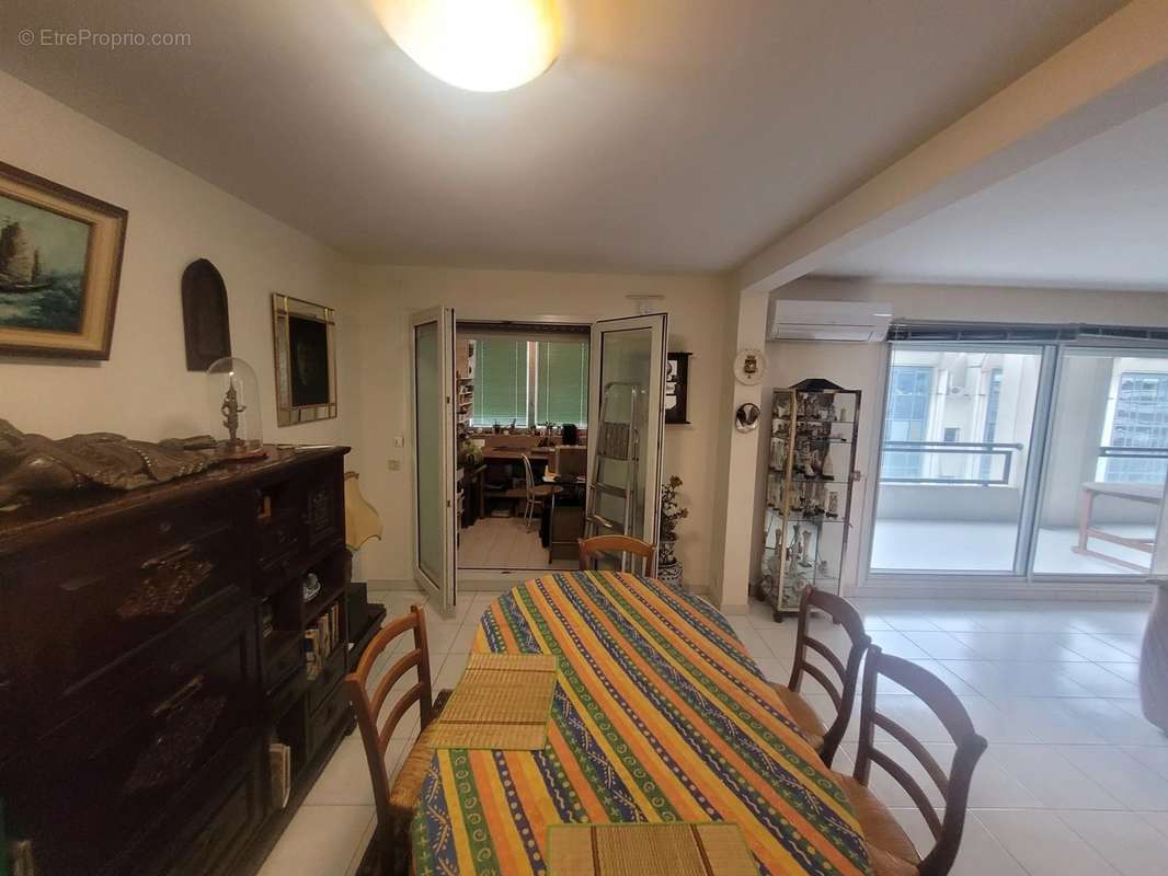 Appartement à MARSEILLE-8E