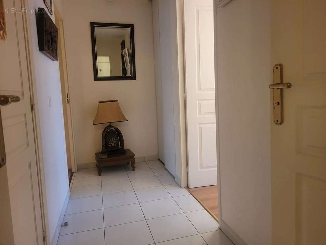 Appartement à MARSEILLE-8E