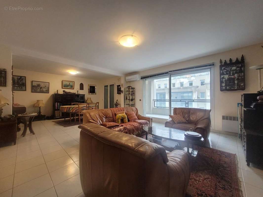 Appartement à MARSEILLE-8E