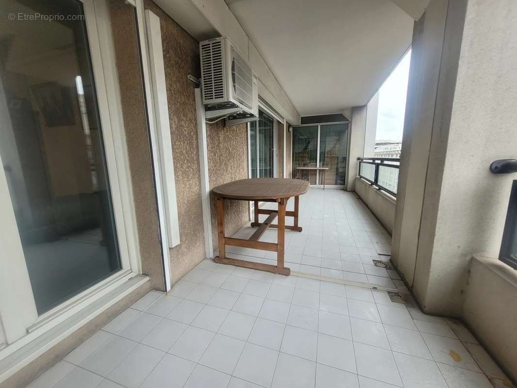 Appartement à MARSEILLE-8E